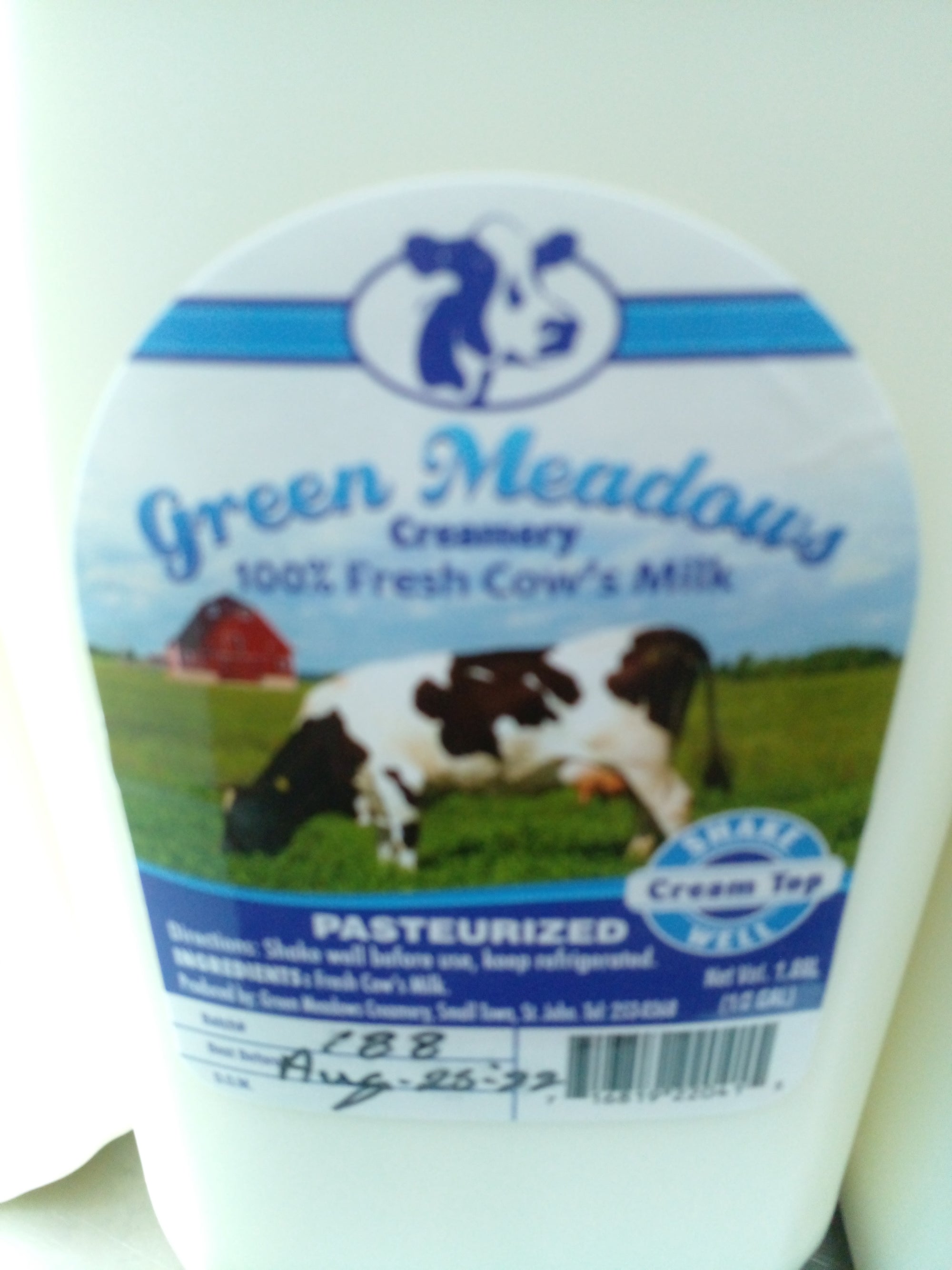GREEN MEADOWS Pasteurized Milk 1/2 gal